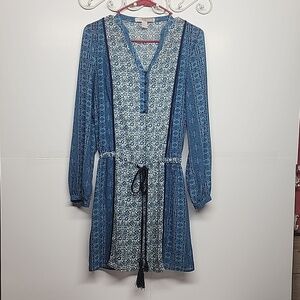 Beautiful blues patterned long sleeve sz M boho hippie dress w/front tie.